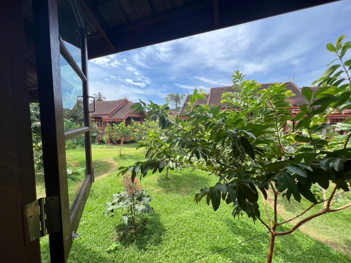 Phet Ban Suan Hotel チャン島 エクステリア 写真