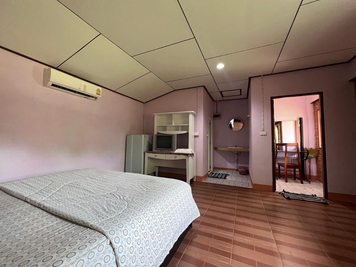 Phet Ban Suan Hotel チャン島 エクステリア 写真