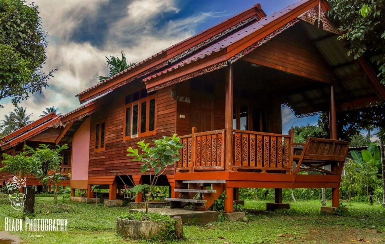 Phet Ban Suan Hotel チャン島 エクステリア 写真