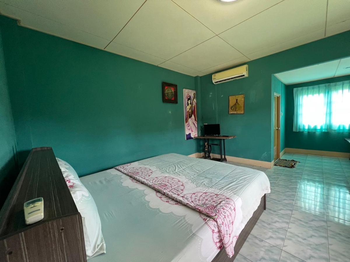 Phet Ban Suan Hotel チャン島 エクステリア 写真
